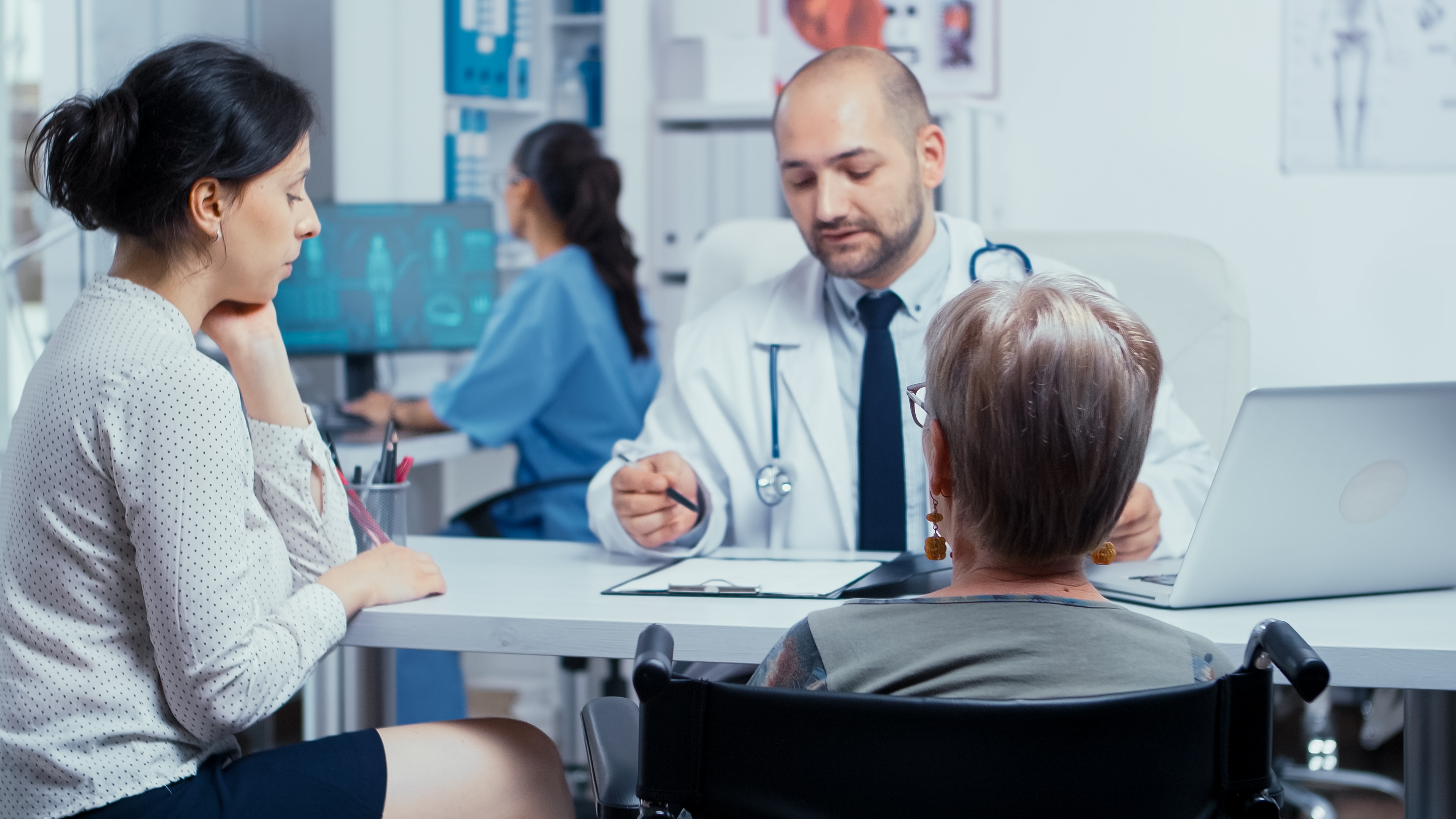 Why 50% of Referrals Fail (And How HealthViewX Changes Everything)